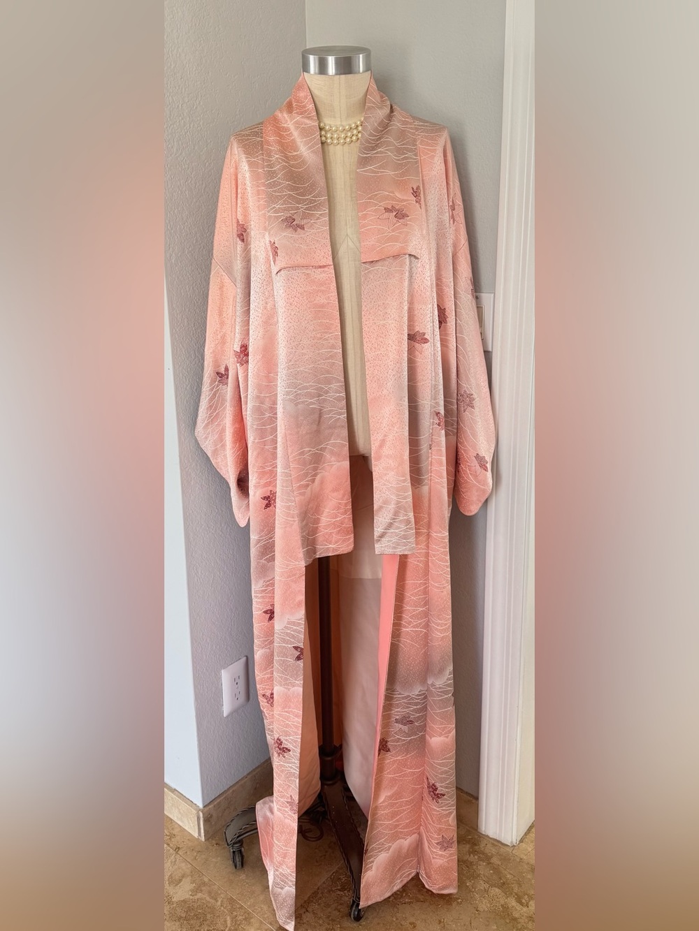 1960s Likely Silk Kimono in Pink and White